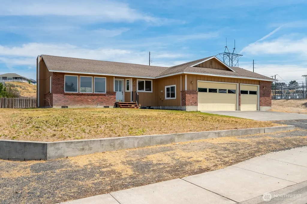1539 S Bailey Moses Lake WA 98837