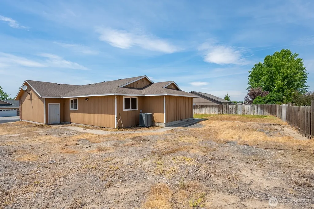 1539 S Bailey Moses Lake WA 98837