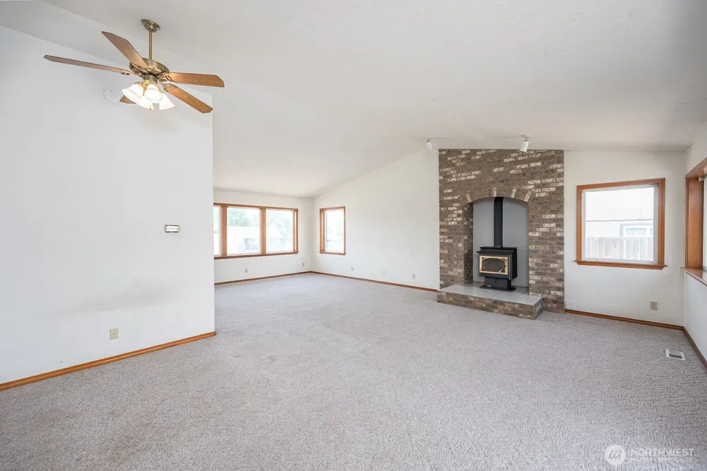 1539 S Bailey Moses Lake WA 98837