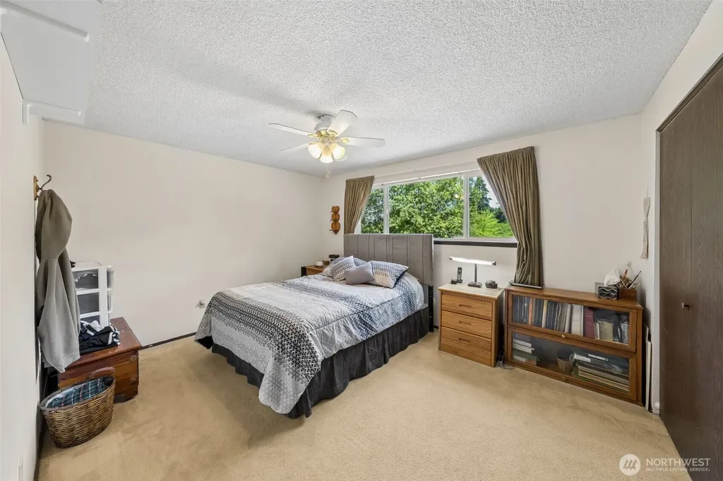4201 7th Street SW Puyallup WA 98373