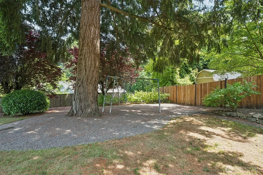 4201 7th Street SW Puyallup WA 98373