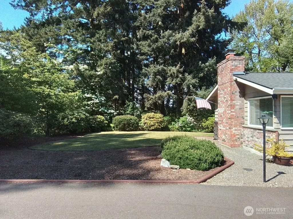 4201 7th Street SW Puyallup WA 98373
