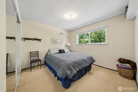4201 7th Street SW Puyallup WA 98373