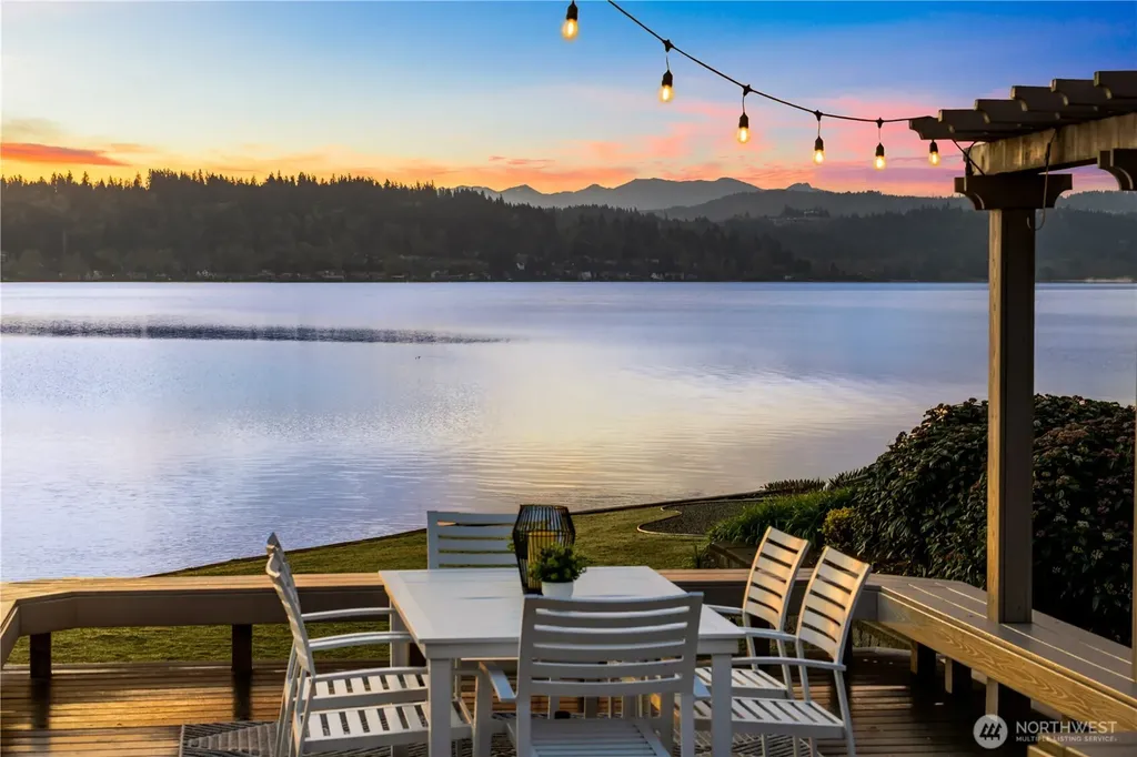 3418 W Lake Sammamish Parkway SE Bellevue WA 98008