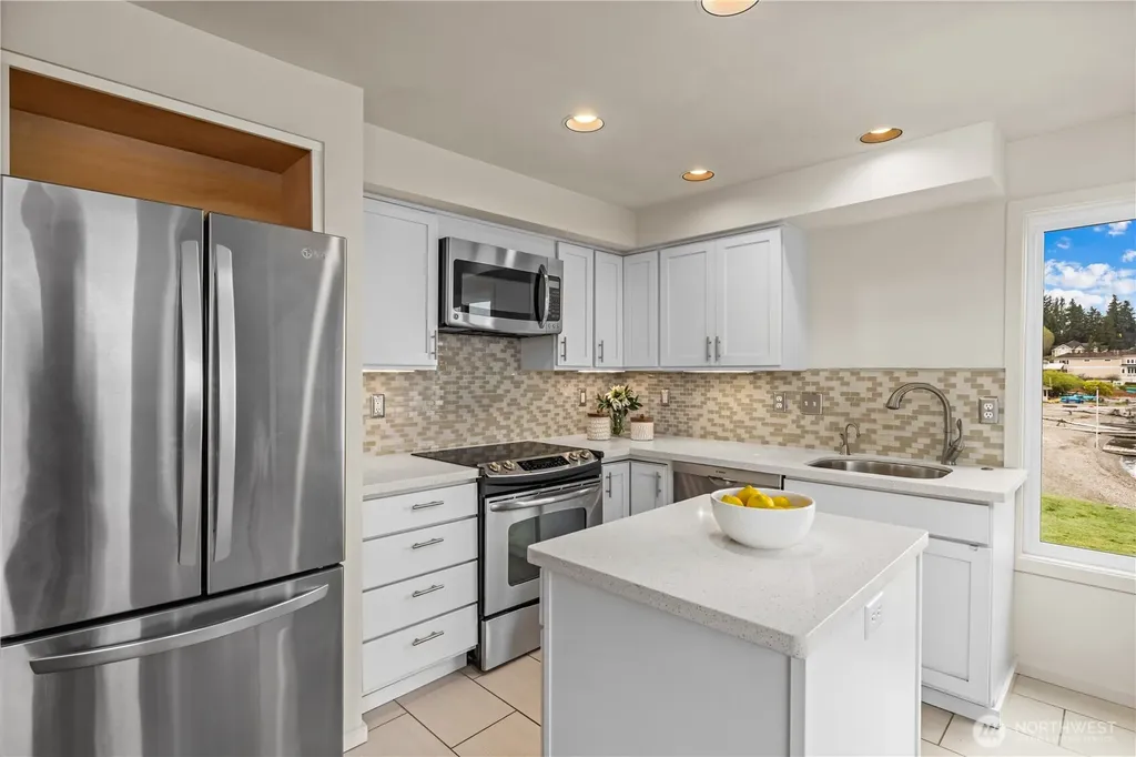 3418 W Lake Sammamish Parkway SE Bellevue WA 98008