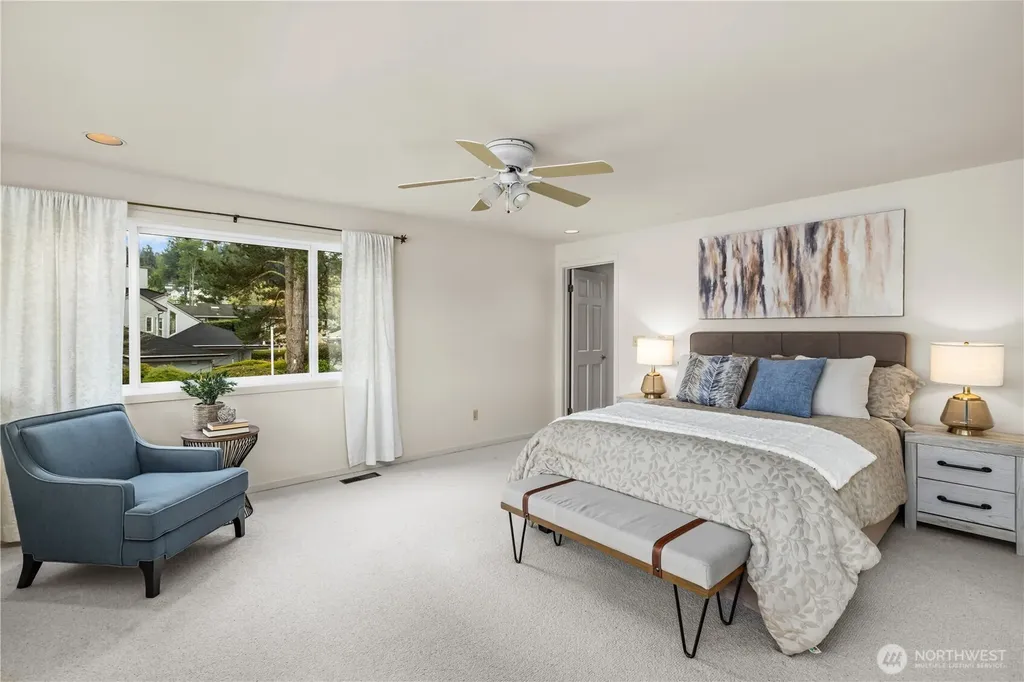 3418 W Lake Sammamish Parkway SE Bellevue WA 98008