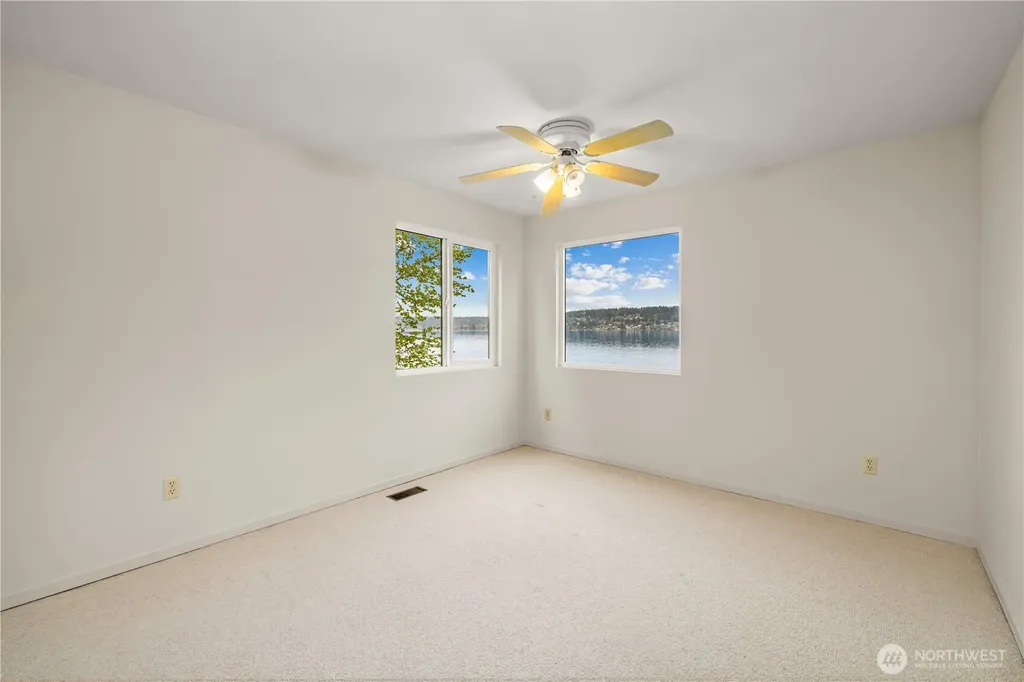 3418 W Lake Sammamish Parkway SE Bellevue WA 98008