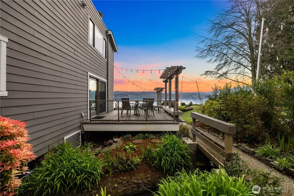 3418 W Lake Sammamish Parkway SE Bellevue WA 98008