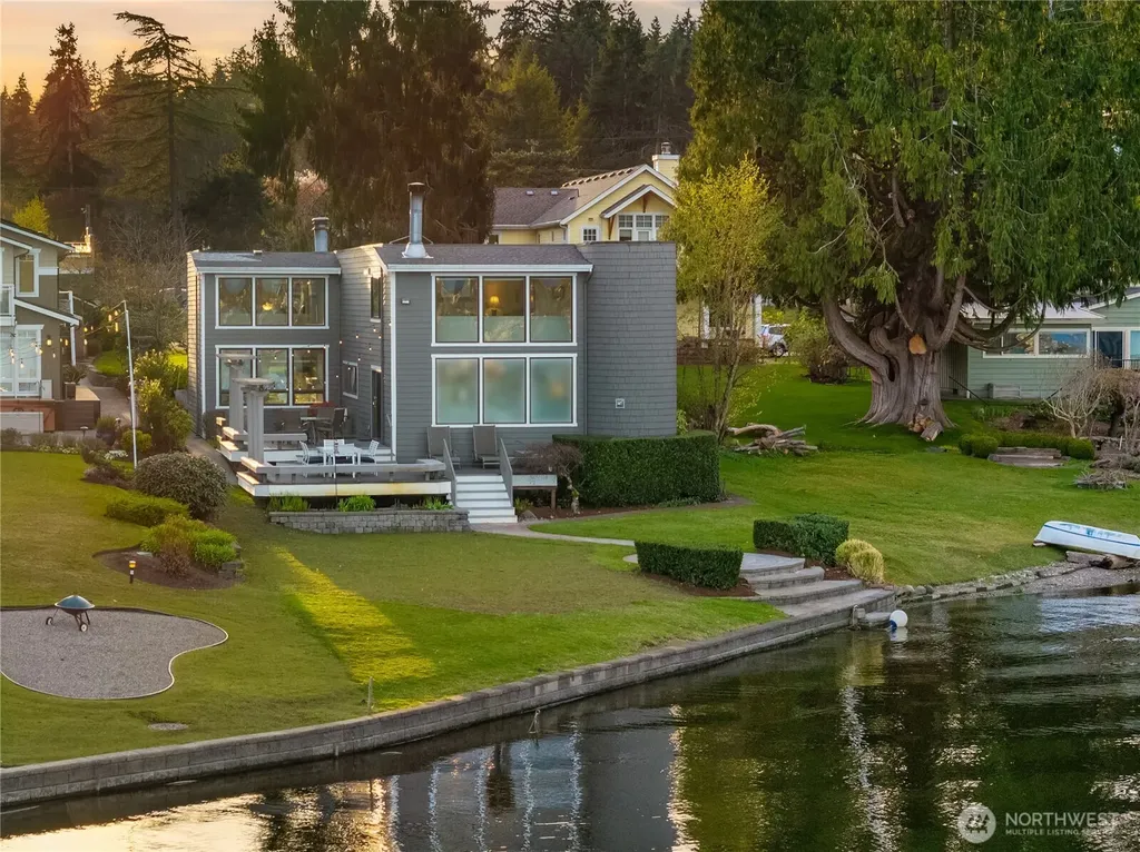 3418 W Lake Sammamish Parkway SE Bellevue WA 98008