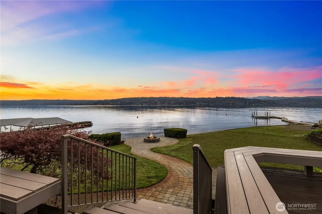 3418 W Lake Sammamish Parkway SE Bellevue WA 98008