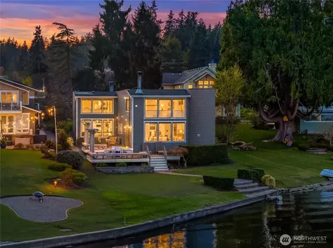3418 W Lake Sammamish Parkway SE Bellevue WA 98008