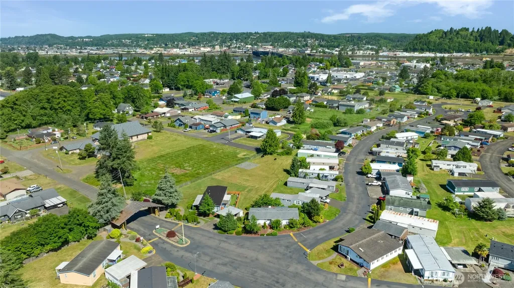 3 Meander Way Aberdeen WA 98520