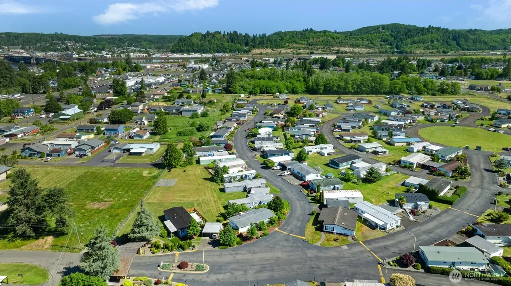 3 Meander Way Aberdeen WA 98520