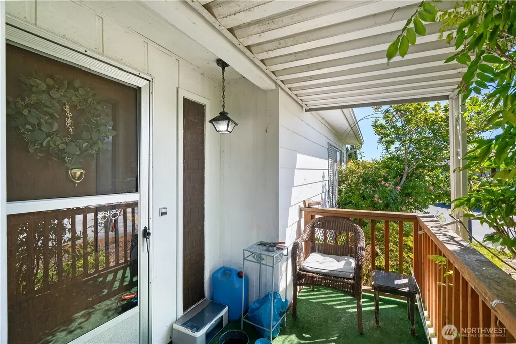 3 Meander Way Aberdeen WA 98520