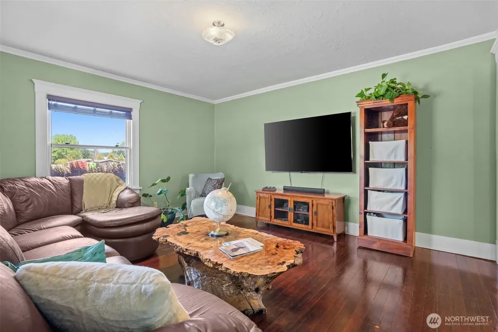 214 Bunker Creek Road Adna WA 98522