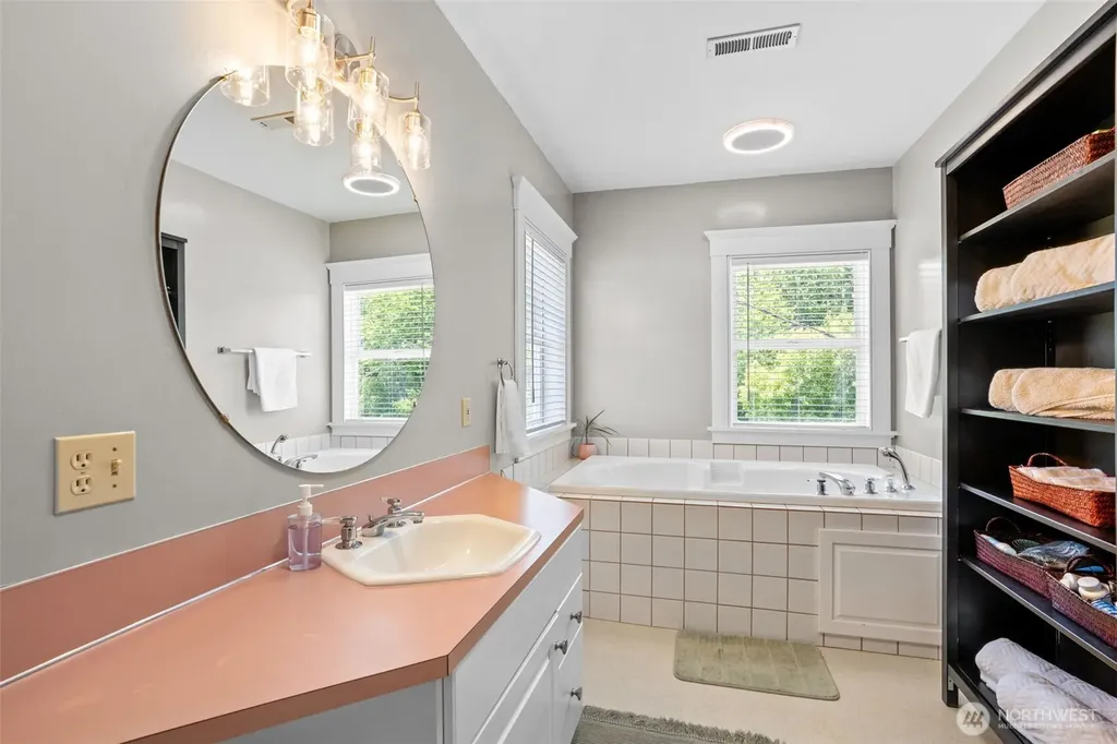 214 Bunker Creek Road Adna WA 98522