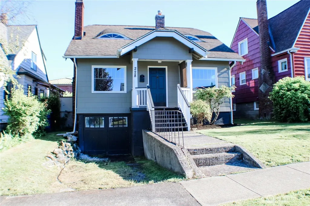 228 S 55th Street Tacoma WA 98408