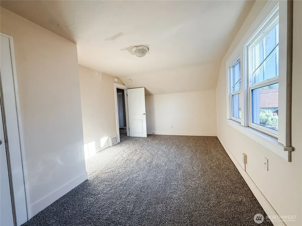 228 S 55th Street Tacoma WA 98408