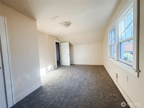 228 S 55th Street Tacoma WA 98408