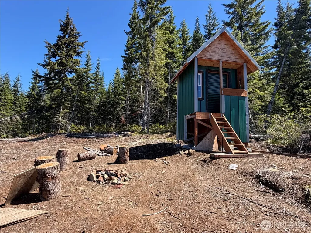 0 Fs Road 124 Snoqualmie Pass WA 98068