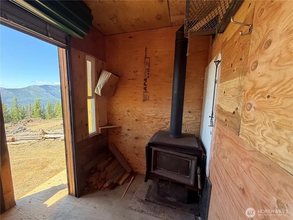 0 Fs Road 124 Snoqualmie Pass WA 98068