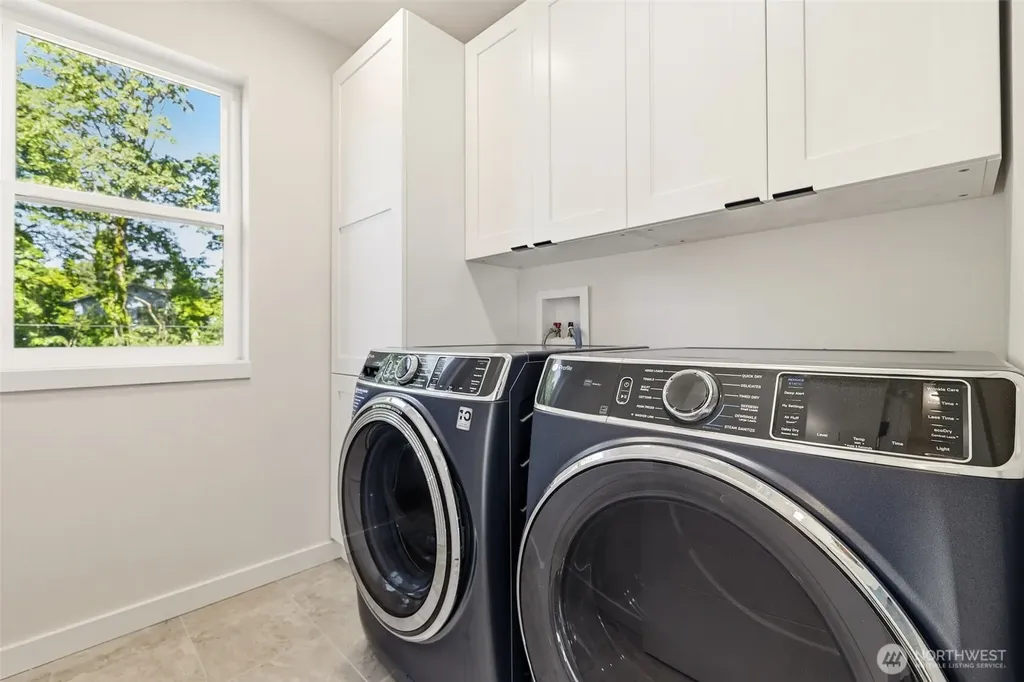 7511 Dumar Way SW Seattle WA 98106