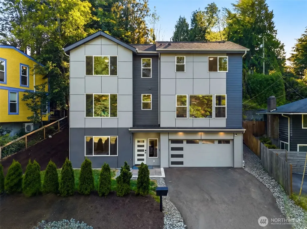7511 Dumar Way SW Seattle WA 98106