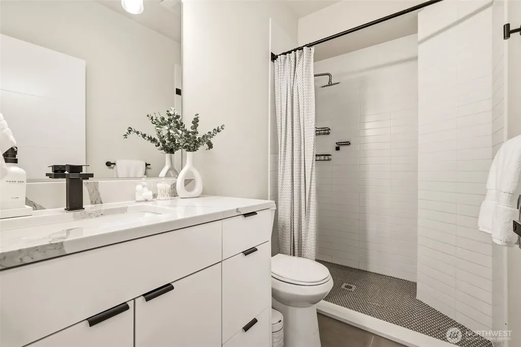7511 Dumar Way SW Seattle WA 98106
