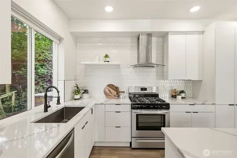 7511 Dumar Way SW Seattle WA 98106