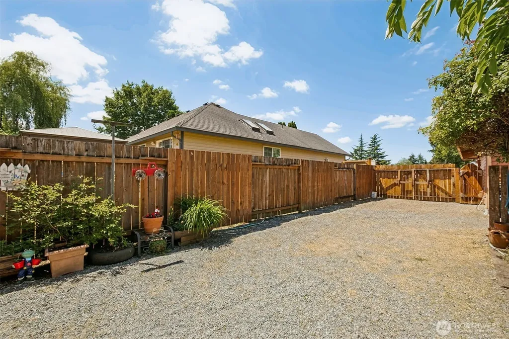 23812 138th Avenue SE Kent WA 98042