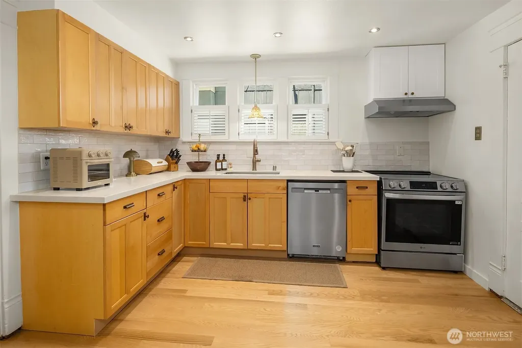 1911 Rucker Avenue Everett WA 98201