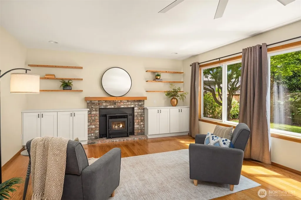 4518 146th Place SW Lynnwood WA 98087