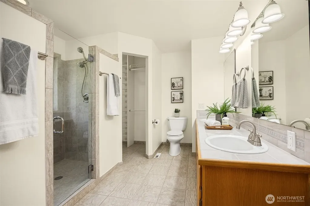 4518 146th Place SW Lynnwood WA 98087