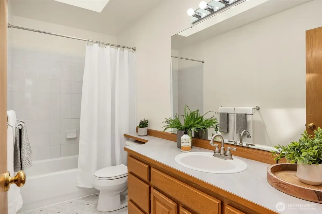 4518 146th Place SW Lynnwood WA 98087