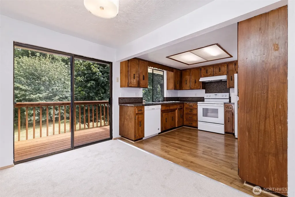 2064 Lake Boulevard Shelton WA 98584