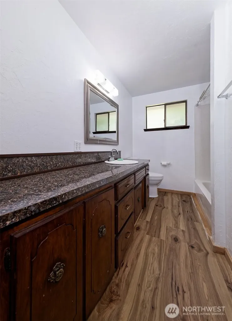 2064 Lake Boulevard Shelton WA 98584