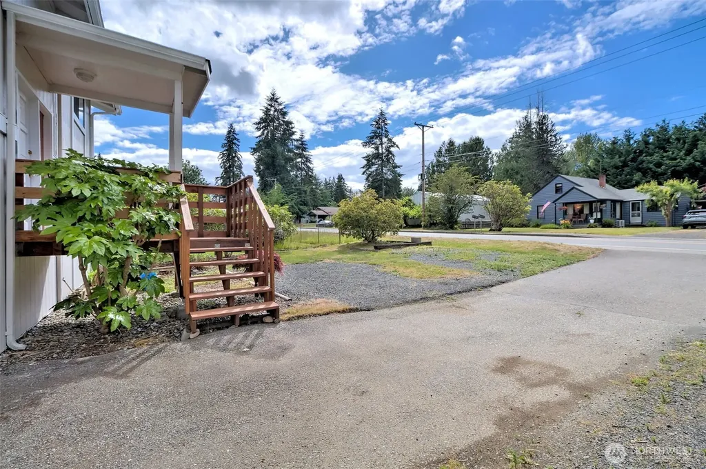 2064 Lake Boulevard Shelton WA 98584