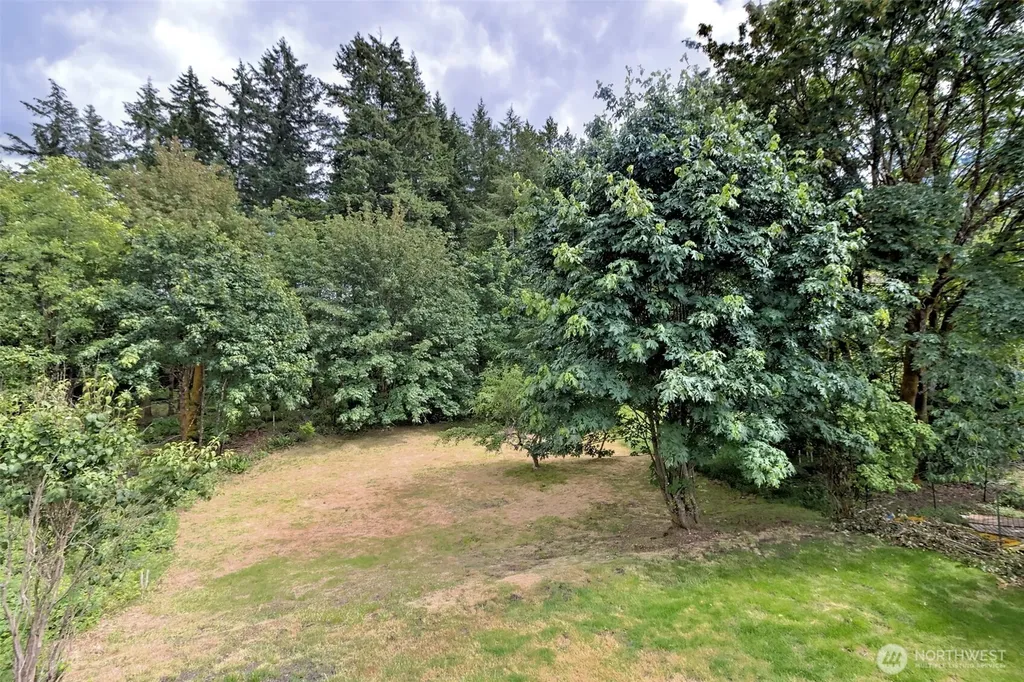 2064 Lake Boulevard Shelton WA 98584