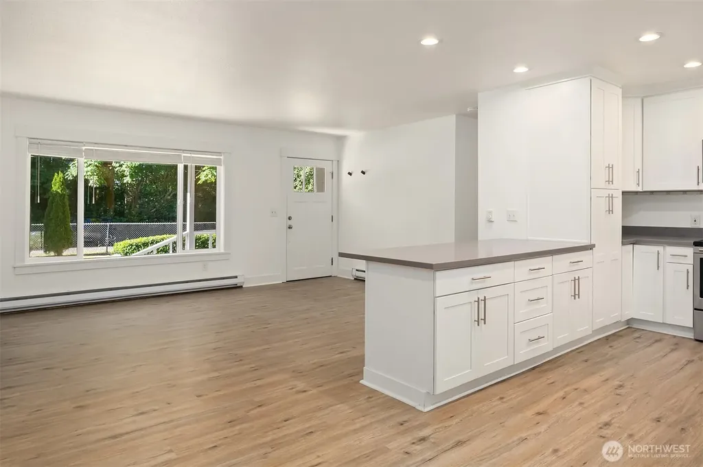 4910 NE 7th Street Renton WA 98059