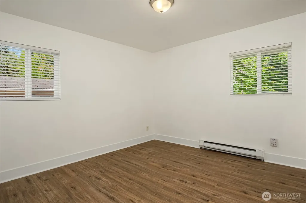 4910 NE 7th Street Renton WA 98059