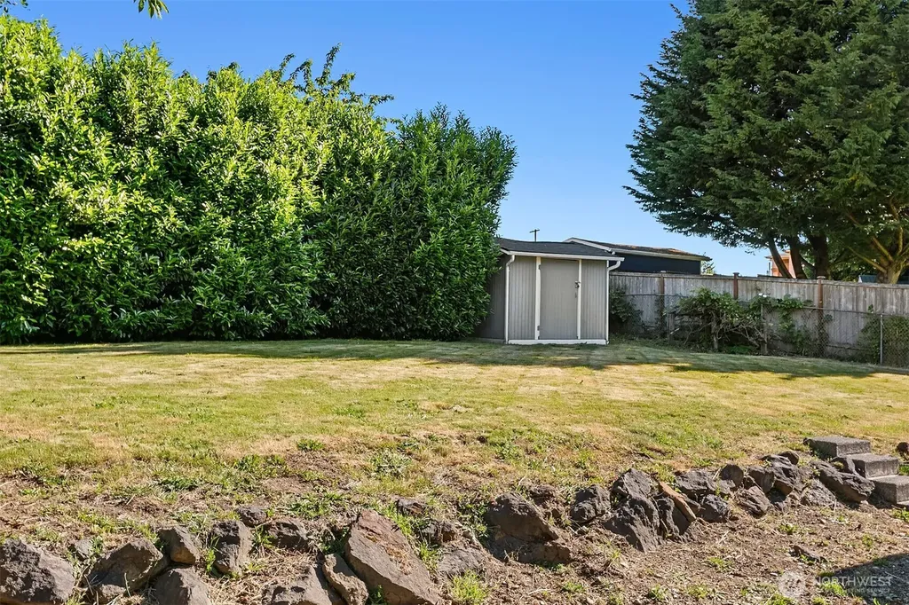 4910 NE 7th Street Renton WA 98059