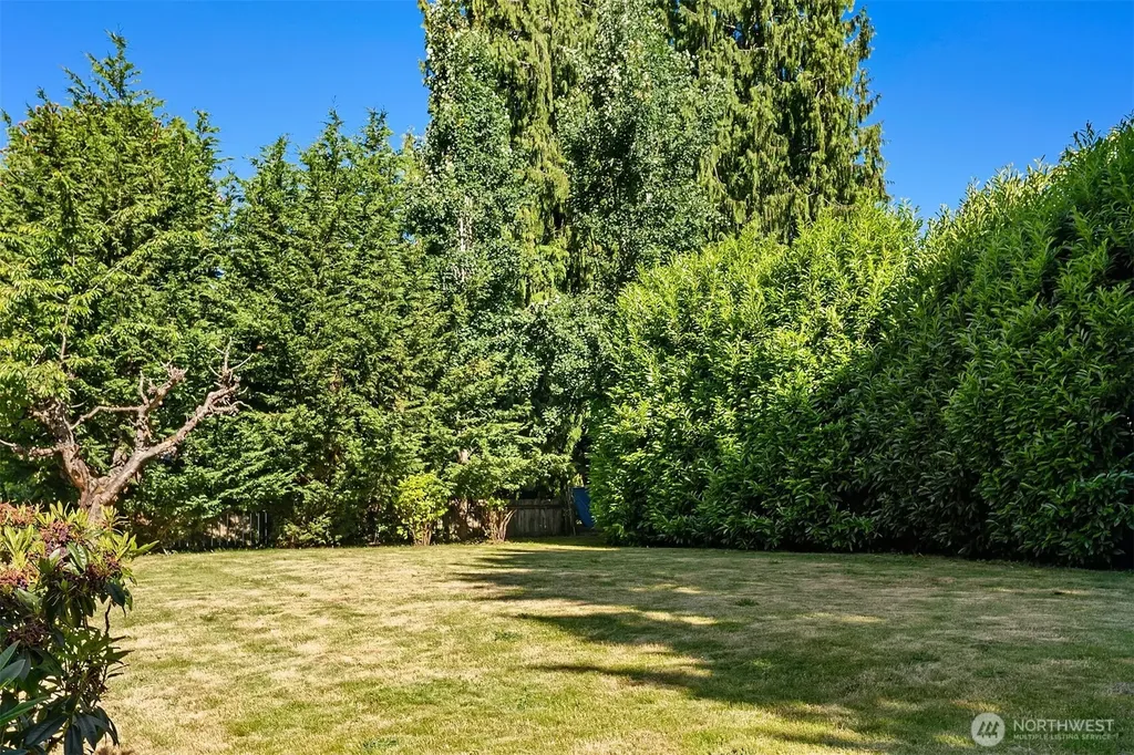 4910 NE 7th Street Renton WA 98059