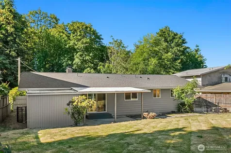 4910 NE 7th Street Renton WA 98059