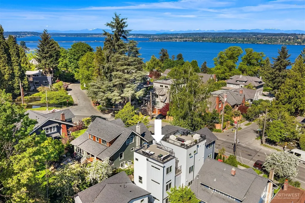 1802 38th Avenue Seattle WA 98122