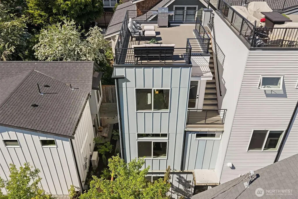 1802 38th Avenue Seattle WA 98122