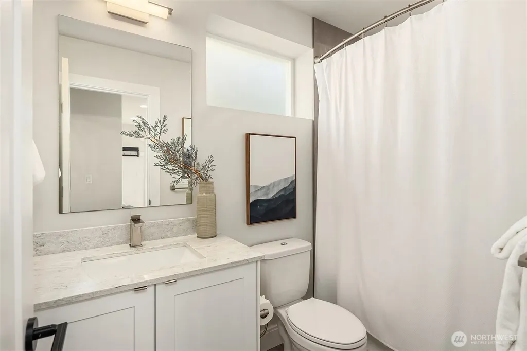1802 38th Avenue Seattle WA 98122