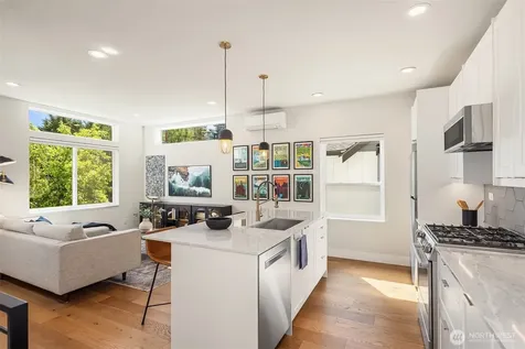 1802 38th Avenue Seattle WA 98122