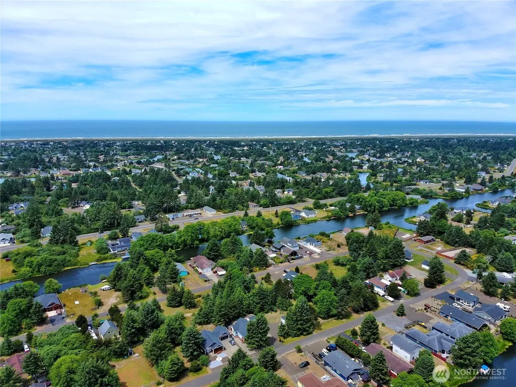 710 Island Circle SE Ocean Shores WA 98569