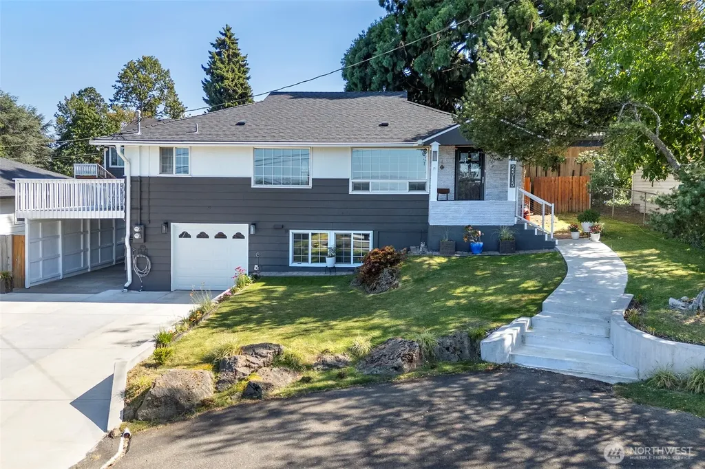 2515 S 118th Street Burien WA 98168