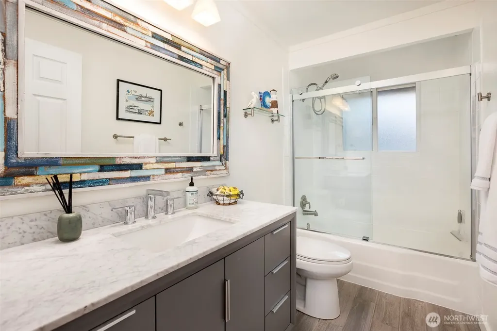 2515 S 118th Street Burien WA 98168